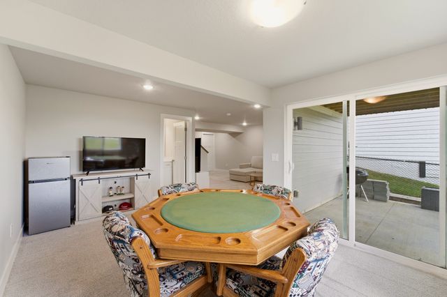 1467 S 91st Street, West Des Moines, IA 50266