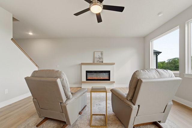 1467 S 91st Street, West Des Moines, IA 50266