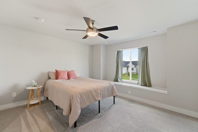1467 S 91st Street, West Des Moines, IA 50266
