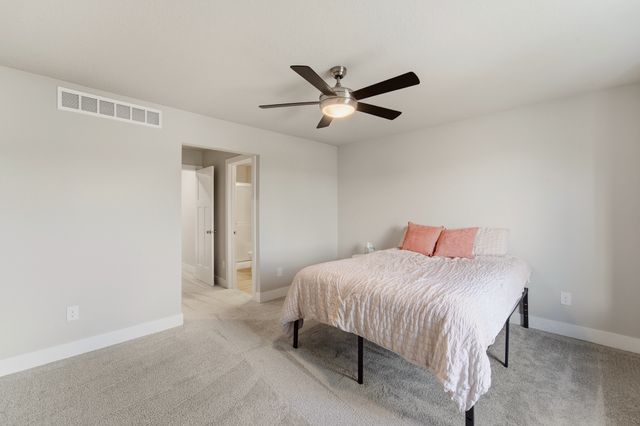 1467 S 91st Street, West Des Moines, IA 50266