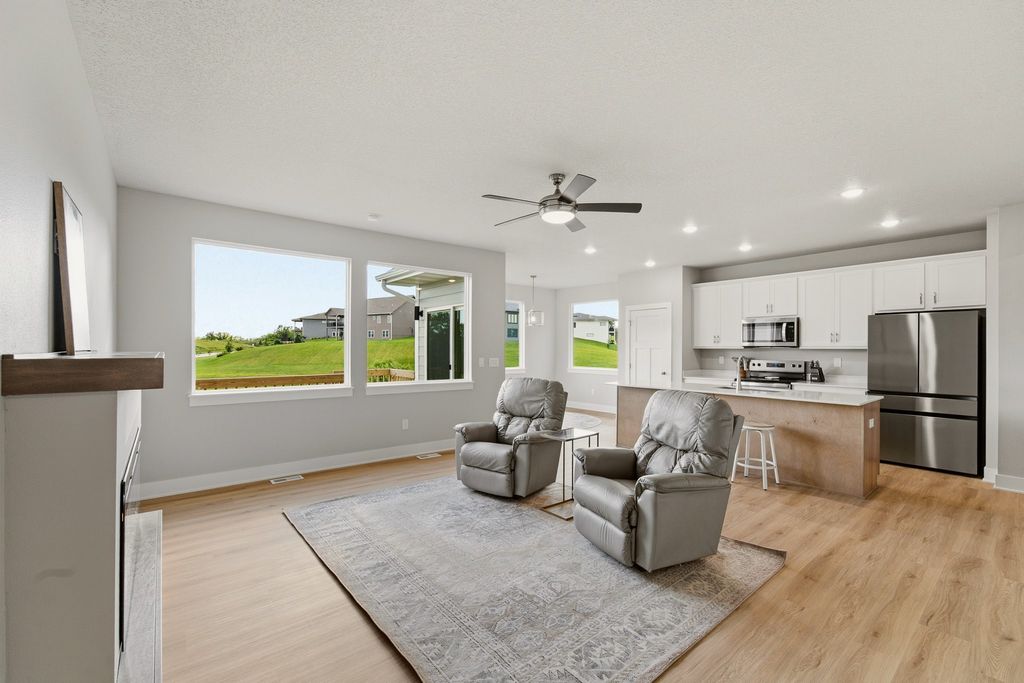 1467 S 91st Street, West Des Moines, IA 50266