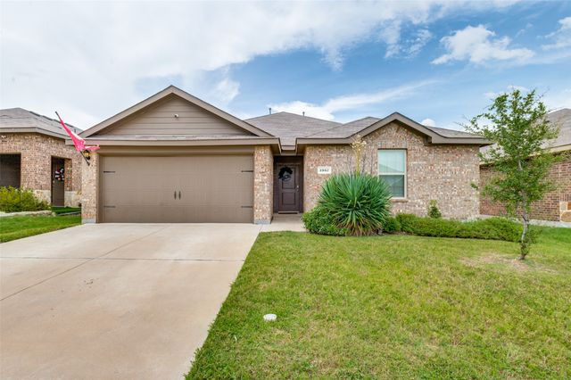 1957 Duskwood Drive, Lancaster, TX 75146