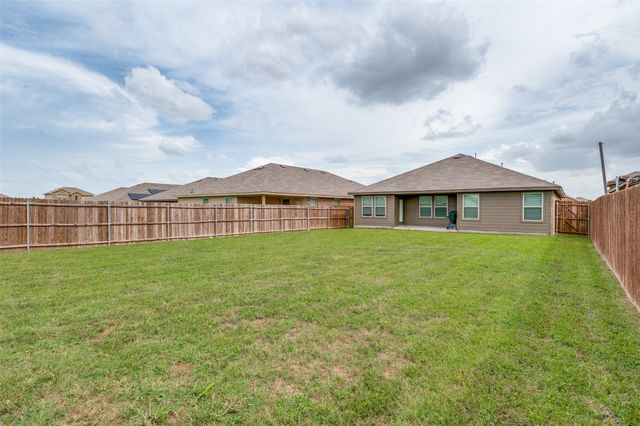 1957 Duskwood Drive, Lancaster, TX 75146