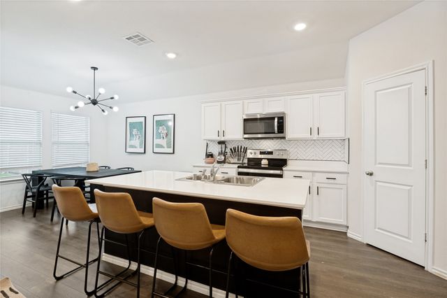 1957 Duskwood Drive, Lancaster, TX 75146