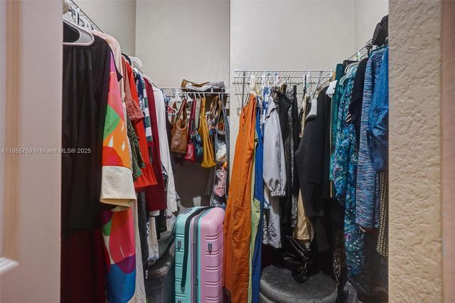 3985 NE 15th St, Homestead, FL 33033