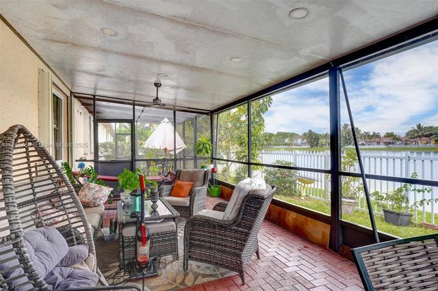 3985 NE 15th St, Homestead, FL 33033