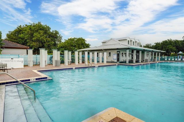 3985 NE 15th St, Homestead, FL 33033