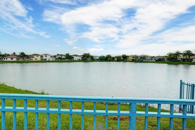 3985 NE 15th St, Homestead, FL 33033