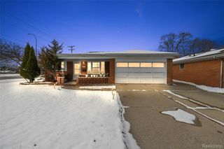 29105 Palomino Drive, Warren, MI 48093