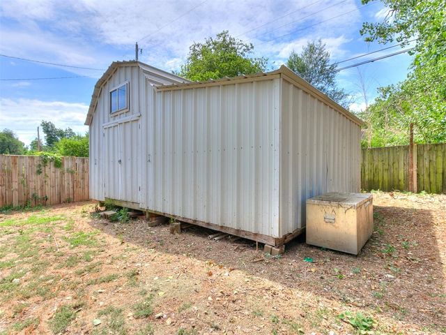 1904 Carlisle Road, Oklahoma City, OK 73120