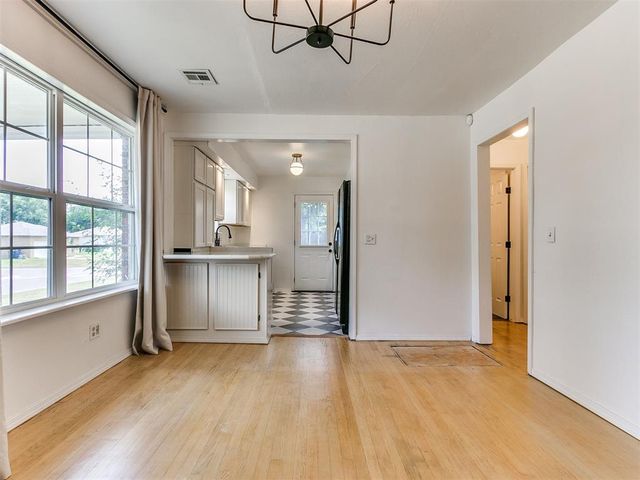 1904 Carlisle Road, Oklahoma City, OK 73120