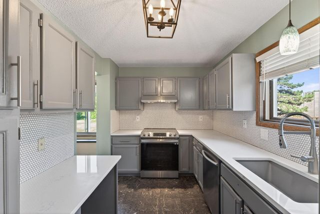 1421 63rd Lane, Brooklyn Center, MN 55430