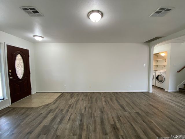 373 STARLING CRK, New Braunfels, TX 78130