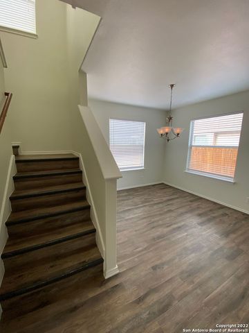 373 STARLING CRK, New Braunfels, TX 78130