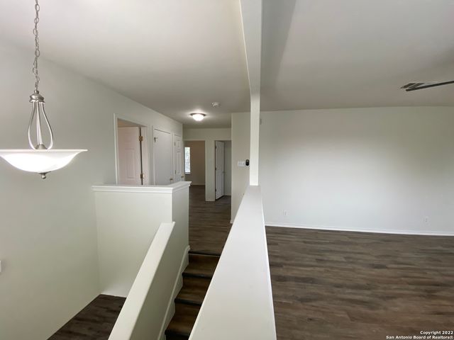 373 STARLING CRK, New Braunfels, TX 78130