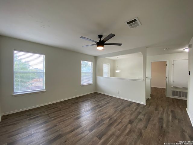 373 STARLING CRK, New Braunfels, TX 78130