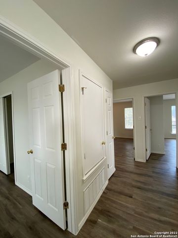 373 STARLING CRK, New Braunfels, TX 78130