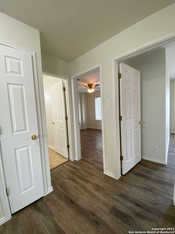 373 STARLING CRK, New Braunfels, TX 78130