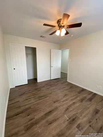 373 STARLING CRK, New Braunfels, TX 78130