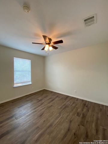 373 STARLING CRK, New Braunfels, TX 78130