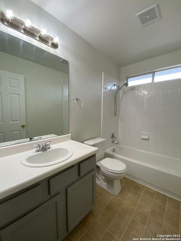 373 STARLING CRK, New Braunfels, TX 78130