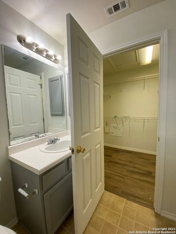 373 STARLING CRK, New Braunfels, TX 78130
