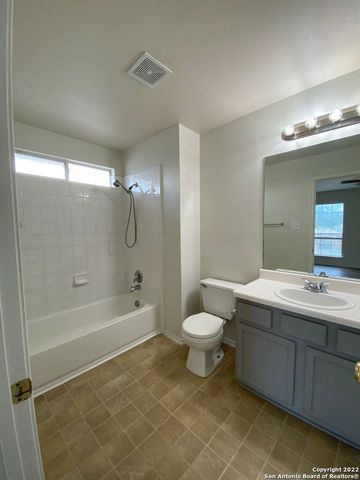 373 STARLING CRK, New Braunfels, TX 78130