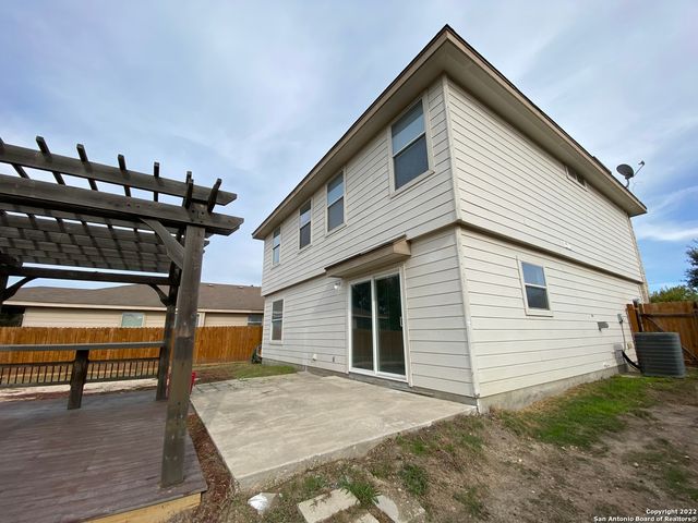 373 STARLING CRK, New Braunfels, TX 78130