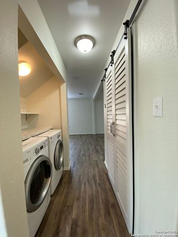 373 STARLING CRK, New Braunfels, TX 78130