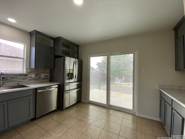 373 STARLING CRK, New Braunfels, TX 78130