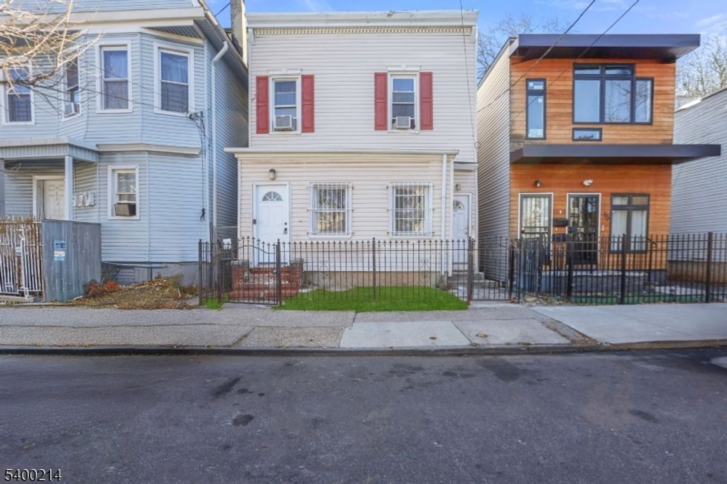 790 S 14Th St, Newark City, NJ 07108