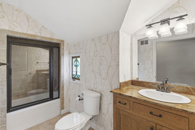 3848 E Hawthorne Hill Lane, Springfield, MO 65809