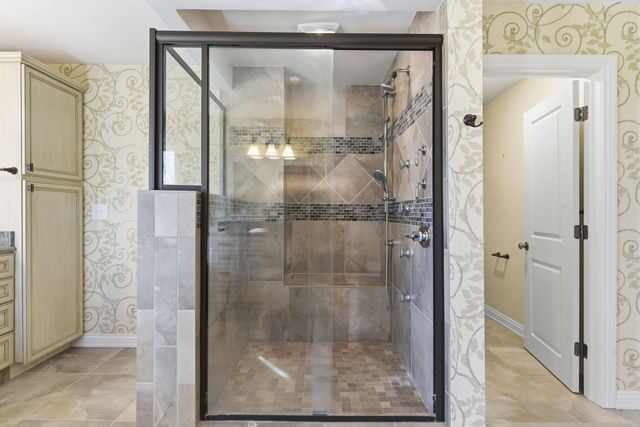 3848 E Hawthorne Hill Lane, Springfield, MO 65809