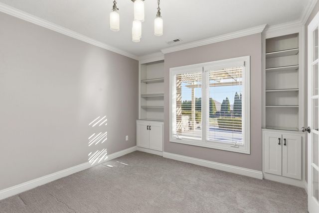 3848 E Hawthorne Hill Lane, Springfield, MO 65809