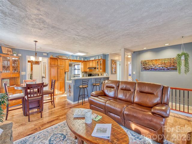 290 Dogwood Drive, Maggie Valley, NC 28751