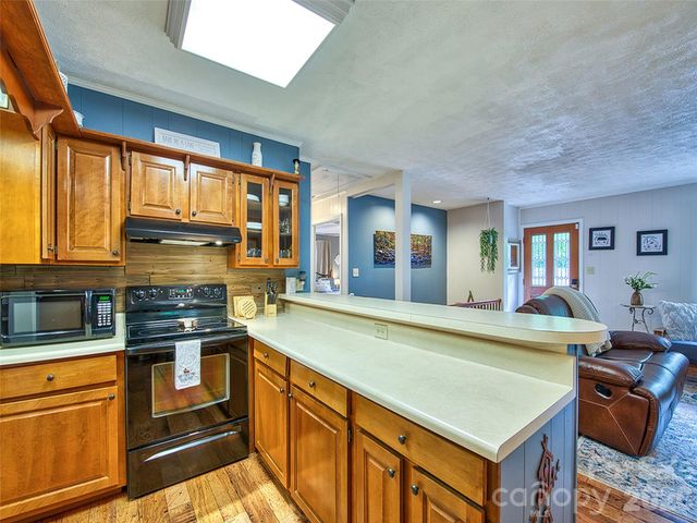 290 Dogwood Drive, Maggie Valley, NC 28751