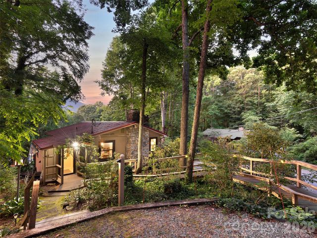 290 Dogwood Drive, Maggie Valley, NC 28751