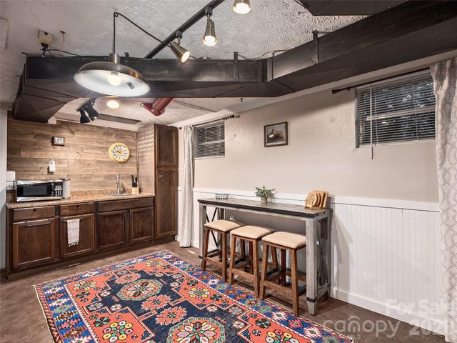 290 Dogwood Drive, Maggie Valley, NC 28751