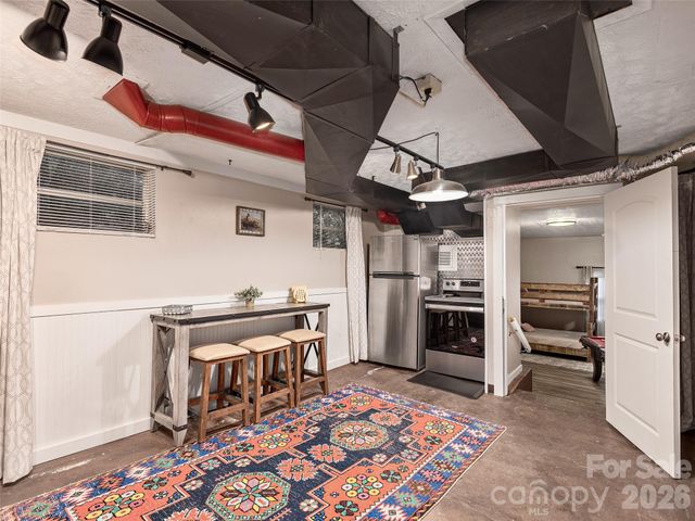 290 Dogwood Drive, Maggie Valley, NC 28751