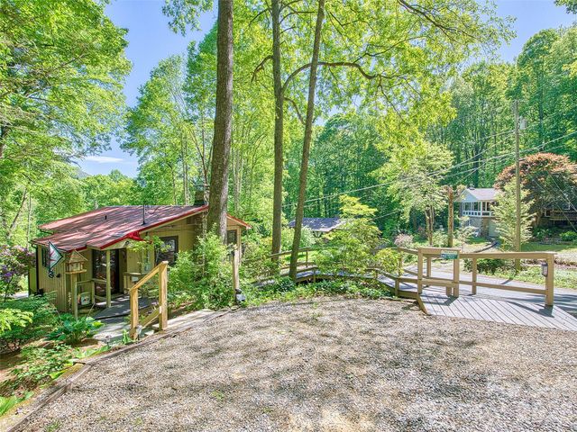 290 Dogwood Drive, Maggie Valley, NC 28751
