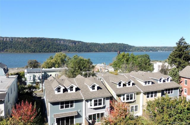 15 William Street 3W, Hastings-on-hudson, NY 10706