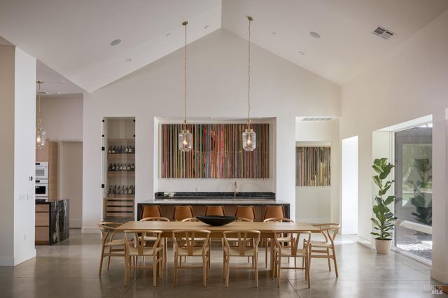 247 Fisher Ln, Sonoma, CA 95476