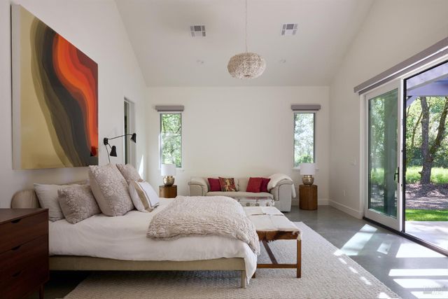 247 Fisher Ln, Sonoma, CA 95476