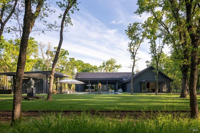 247 Fisher Ln, Sonoma, CA 95476