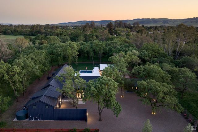 247 Fisher Ln, Sonoma, CA 95476