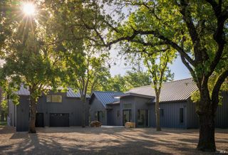 247 Fisher Ln, Sonoma, CA 95476