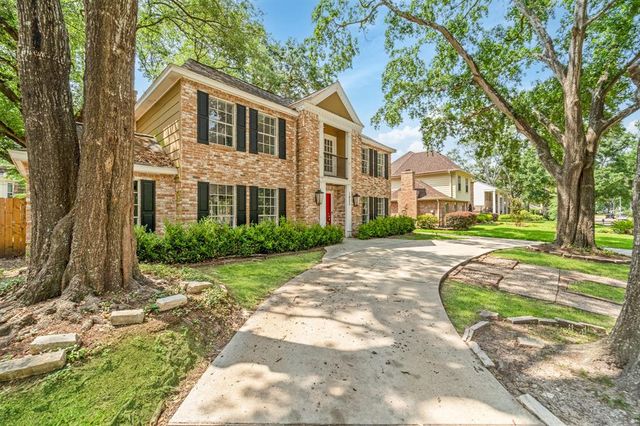 1823 Saddlecreek Drive, Houston, TX 77090