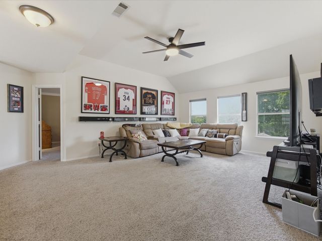 4008 Falcon Ridge Drive, Haltom City, TX 76137