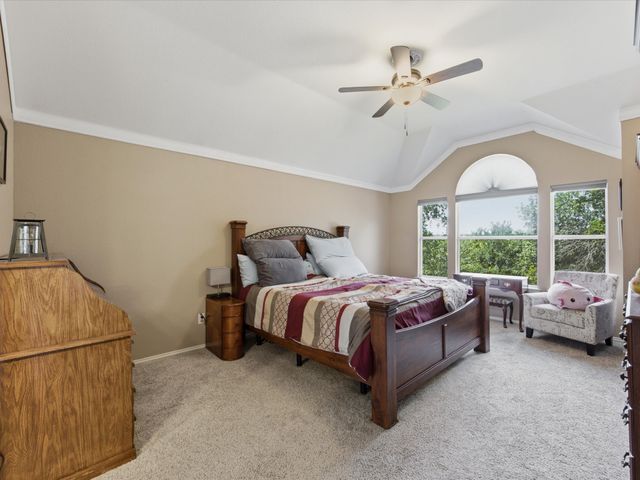 4008 Falcon Ridge Drive, Haltom City, TX 76137