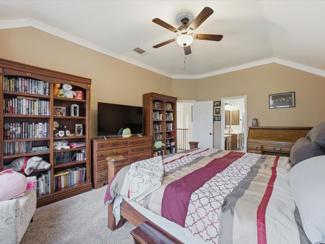 4008 Falcon Ridge Drive, Haltom City, TX 76137
